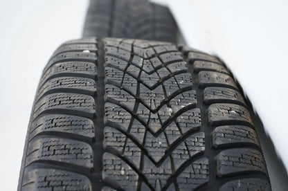 Ruote invernali pneumatici invernali Audi A4 8W B9 225 50 17 pollici 8W0601025P