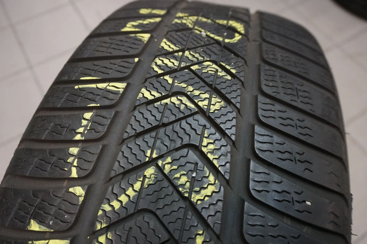 265 50 R19 110H Winterreifen Pirelli Scorpion Winter * RSC RFT 2021 6mm Detailansicht 3