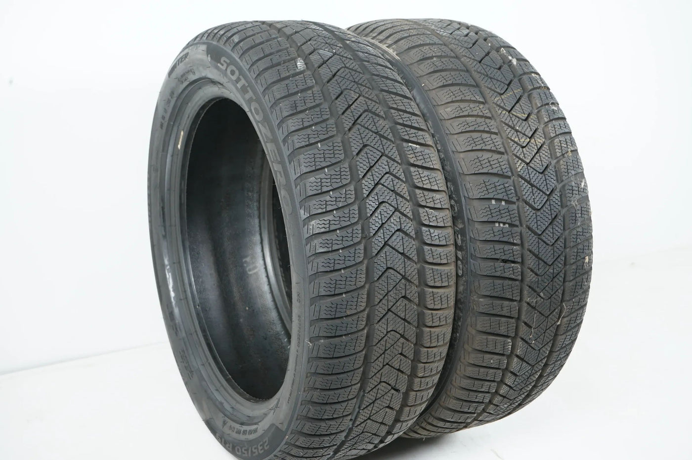 2x pneus hiver Pirelli Sottozero 235 50 19 pouces DOT19 env. 7mm MO