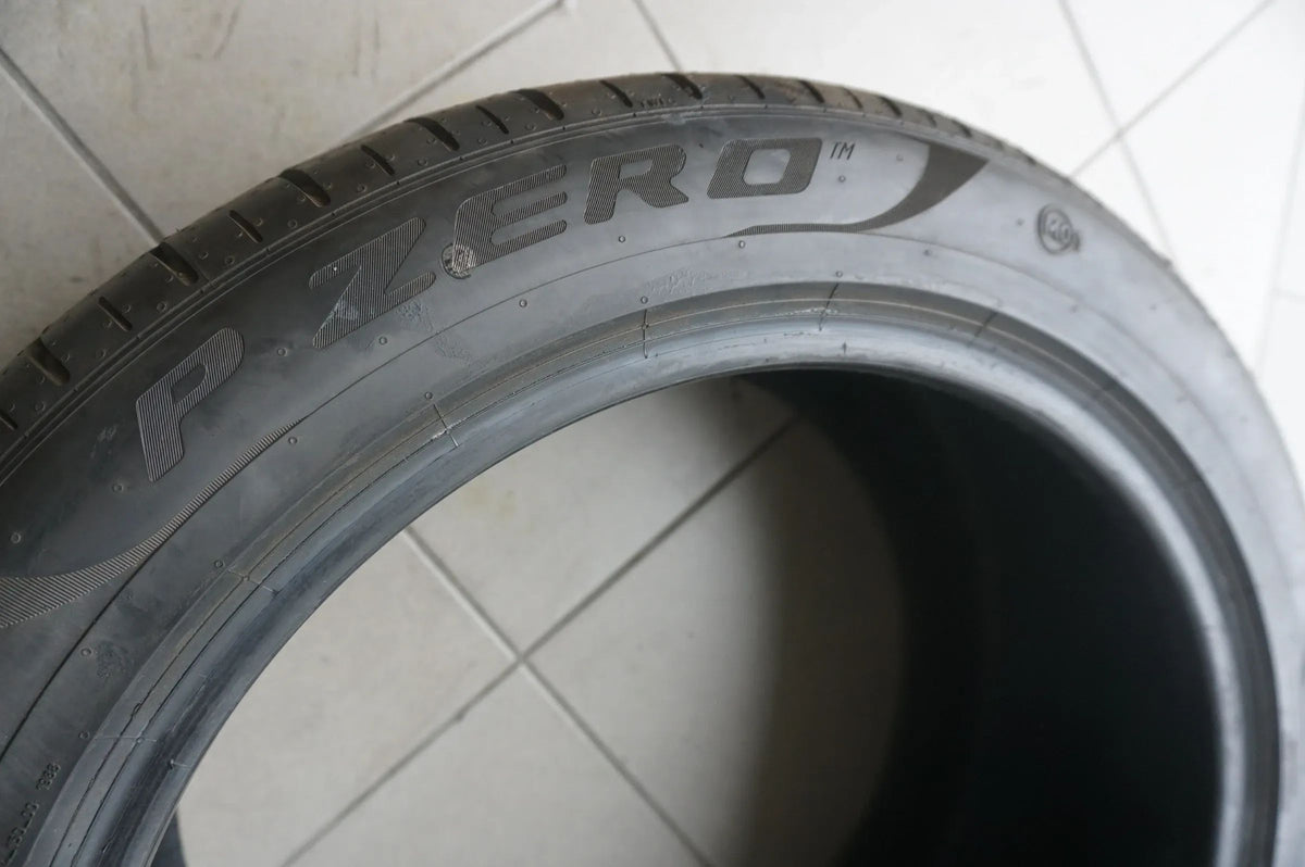 1 X 255 45 ZR19 R19 104Y pneu été Pirelli P Zero PZero MO1 7mm 2018 Vue détaillée 4