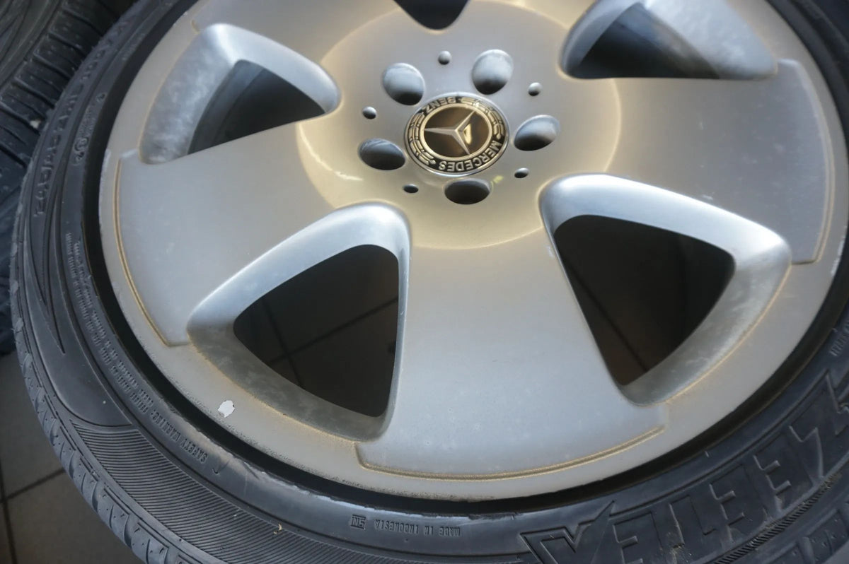 Jantes aluminium originales Mercedes Classe S W221 Roues été Pneus été 245 45 R18 Vue détaillée 7