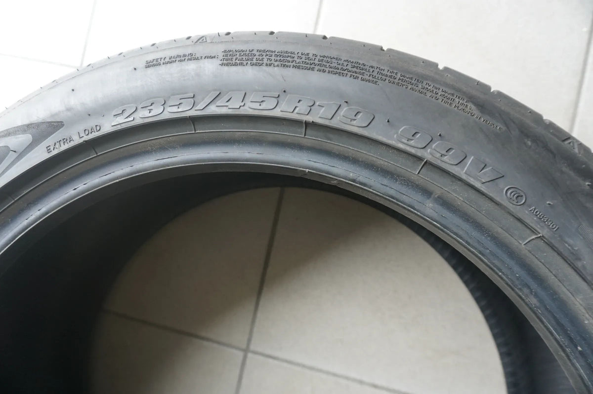 2 X 235 45 R19 99V Summer Tires Dunlop SP Sport Maxx 060 2023 6mm Detail view 4