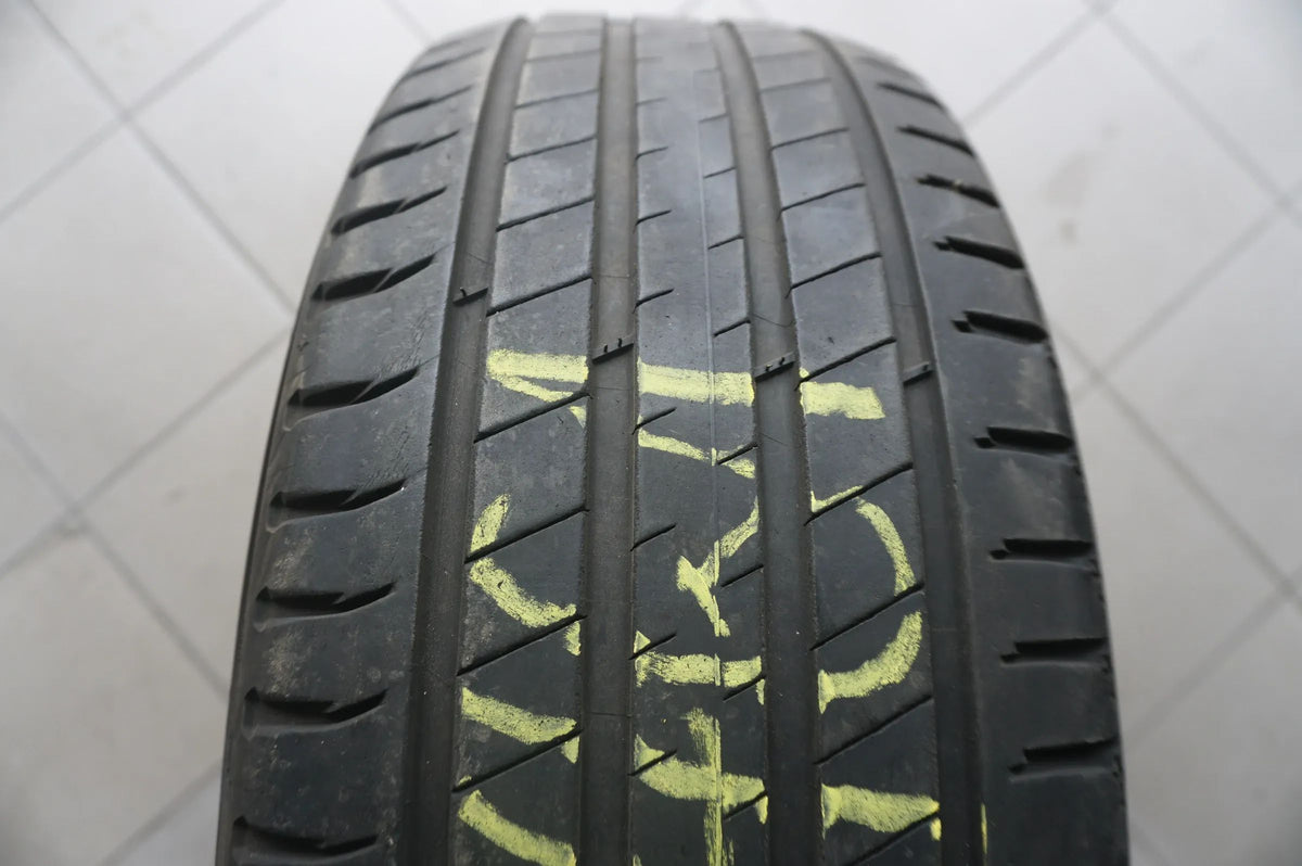 1 X 235 65 R17 104V Summer tire Michelin Latitude Sport 3 MO 2015 4.5mm Detail view 2