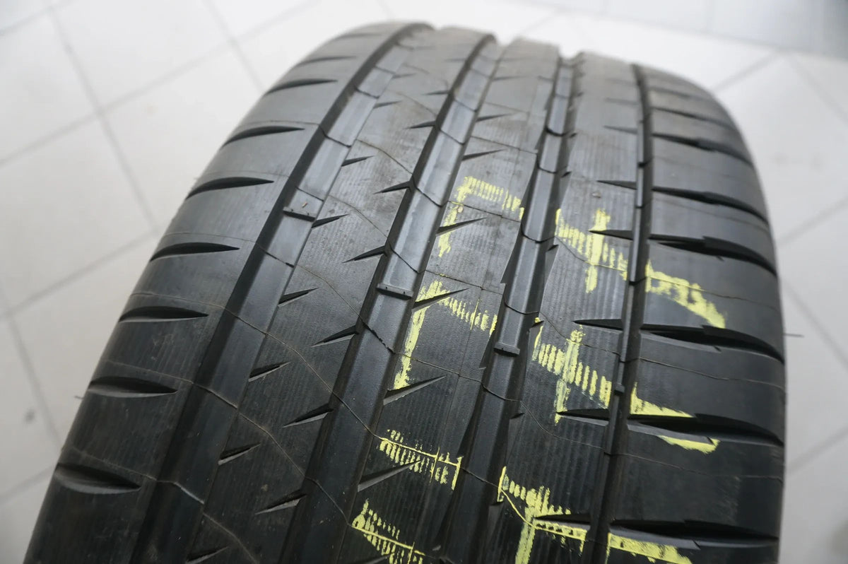 1 X 275 45 ZR21 R21 110Y Pneu été Michelin Pilot Sport 4S MO1 2022 7mm Vue détaillée 2