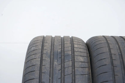 2 x pneus été Goodyear 245 40 19 pouces DOT22 env. 6mm