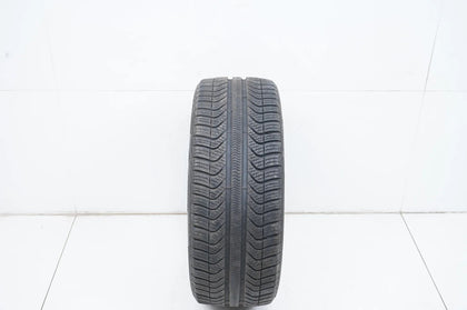 1 x Pirelli all-weather tire 225 45 18 inch DOT23 approx. 6 mm