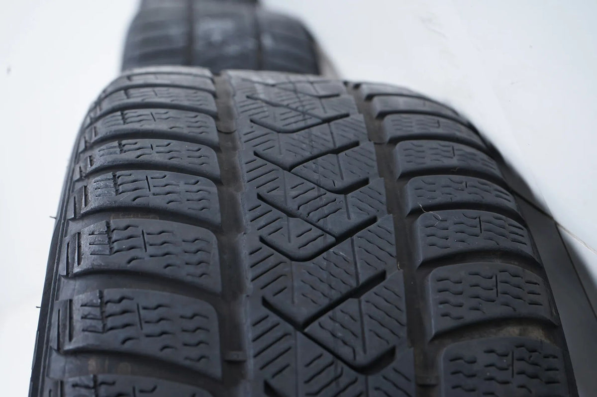 Mercedes C-Class W206 winter tires/wheels 225/45/18 inch Detailansicht 10