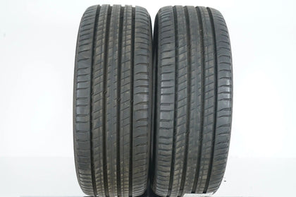 2 pneus été Michelin 235/55/19 pouces DOT22, profondeur de sculpture d'environ 7 mm