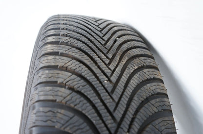 Audi Q2 81A Winterräder Winterreifen 215 55 17 Zoll 8mm 81A601025C