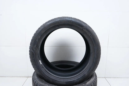 2 pneus hiver Pirelli 285/40/20 pouces, profondeur de sculpture d'environ 4 mm, homologués DOT23 BMW*