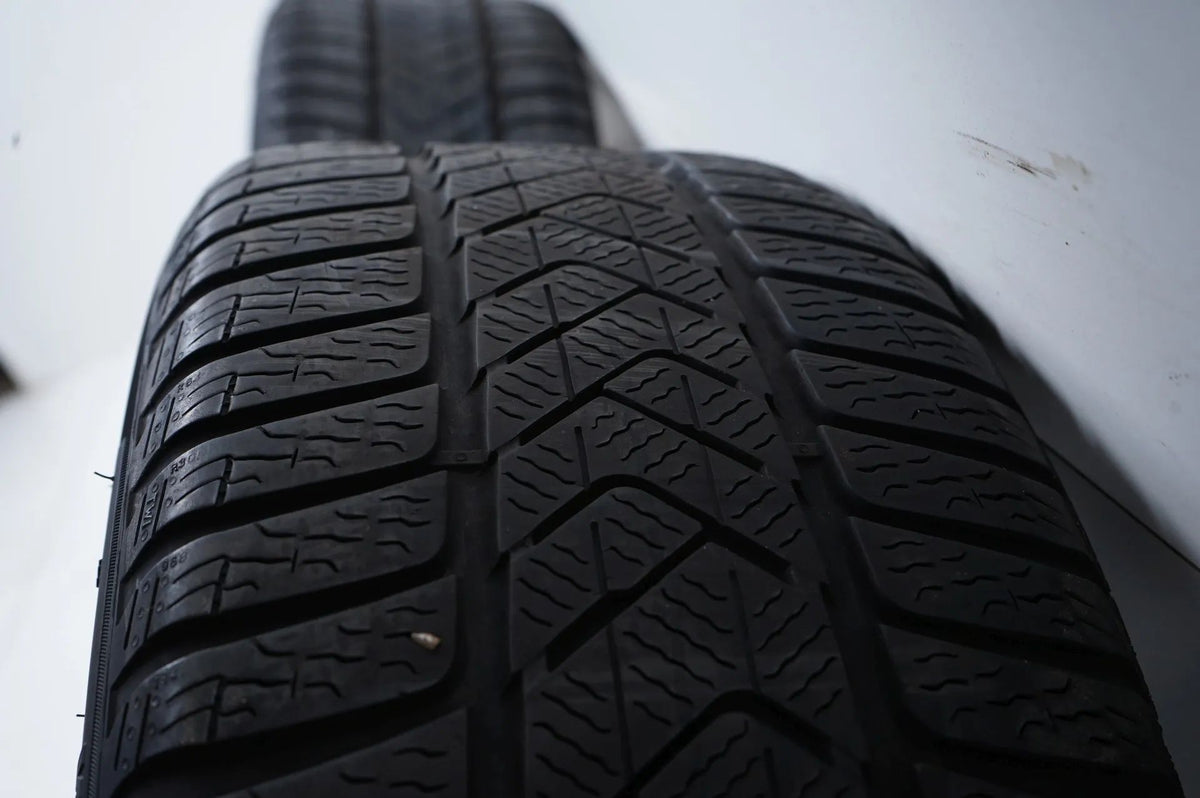 Mercedes C-Class W206 winter tires/wheels 225/45/18 inch Detailansicht 9