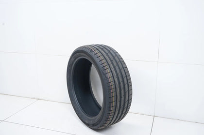 1 x DEMO summer tire Hankook 225 45 18 inch DOT23 MO RFT