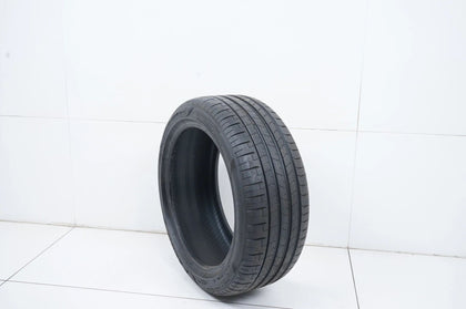 1 x Sommerreifen Pirelli P Zero 225 45 18 Zoll DOT17 ca.7mm