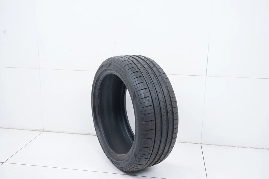 1 x Sommerreifen Pirelli P Zero 225 45 18 Zoll DOT17 ca.7mm