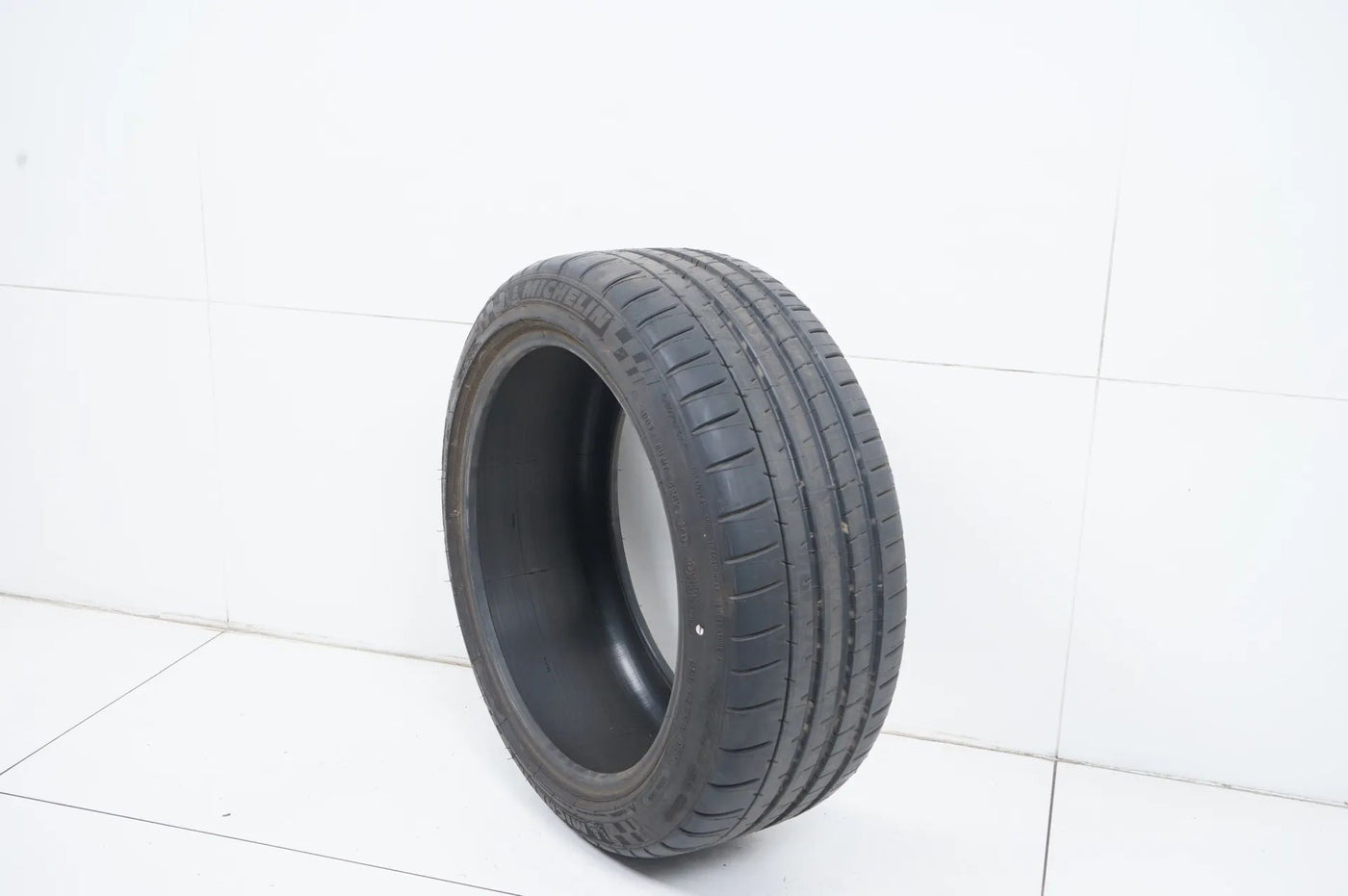 1 x Sommerreifen Michelin 225 45 18 Zoll DOT17 ca.7m Bmw*