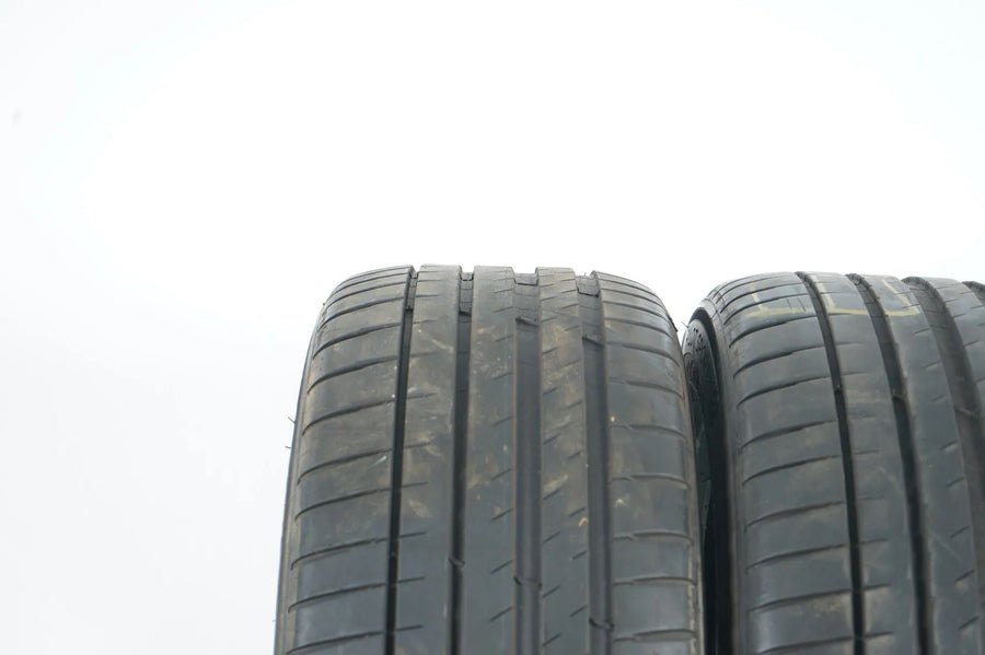 2 x Sommerreifen Michelin 235 45 18 Zoll DOT22 ca.5 mm T1 Tesla