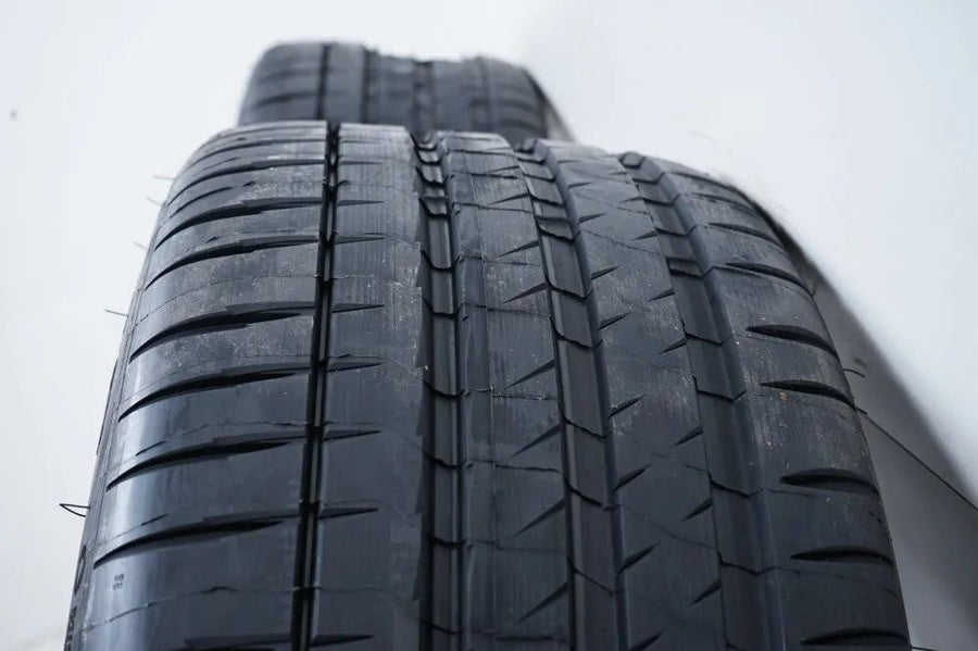 Jantes et pneus été 21 pouces pour Mercedes AMG GT W290 neuves