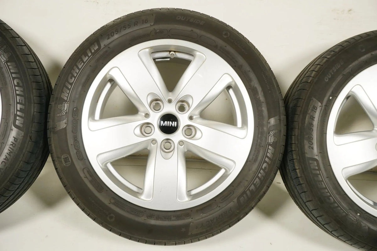 MINI Clubman F54 summer tires, summer wheels 205/55 R16 inch Detailansicht 4