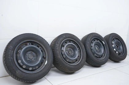 Roues/pneus d'hiver inconnus 185/60/15 pouces 5 trous 6J ET