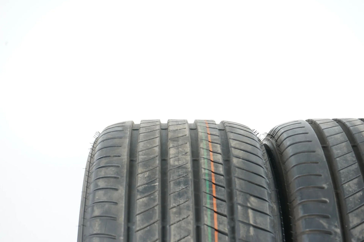 2 x Sommerreifen Bridgestone 305 40 R20 20 Zoll DOT23 ca.7mm Bmw* Detailansicht 4