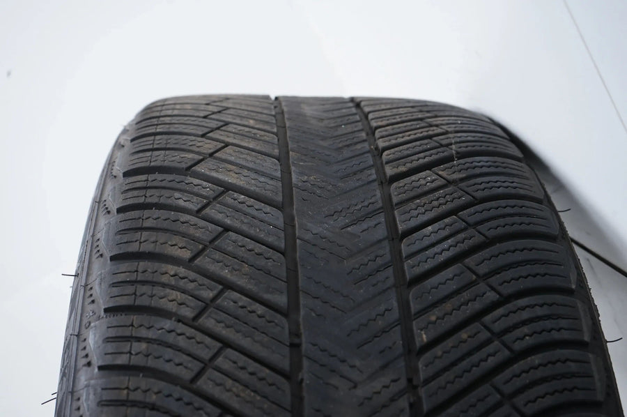 Mercedes E63 AMG W213 winter tires/wheels 265/40/19 inch