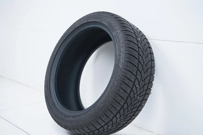 1x Winter tire 225 45 17 inch Pirelli DOT23 approx. 7 mm BMW* RFT