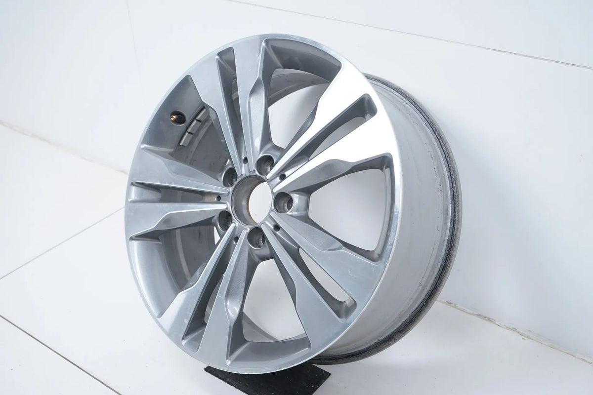 1 x Mercedes A B W176 W117 W246 Alufelge 18 Zoll A2464011202 Detailansicht 6