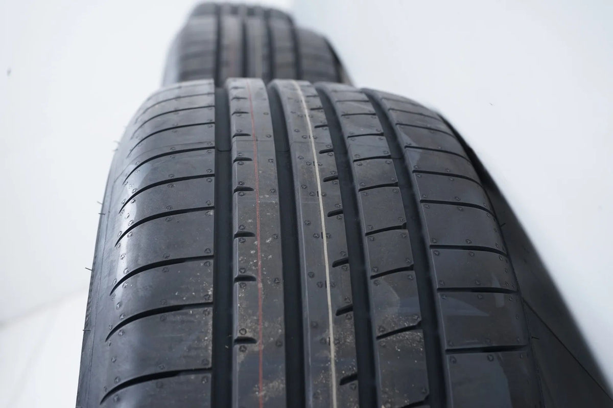 Genuine Mercedes EQS V297 19 inch alloy wheels summer tires DEMO 8mm 235 55 R19 Detailansicht 10