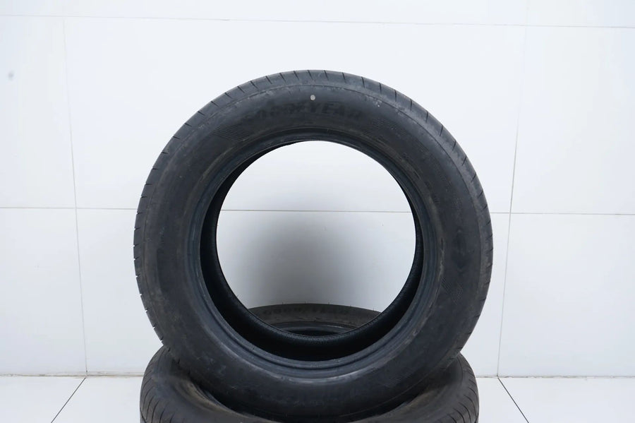 2x New DEMO Summer Tires Goodyear 235 60 18 inch DOT22