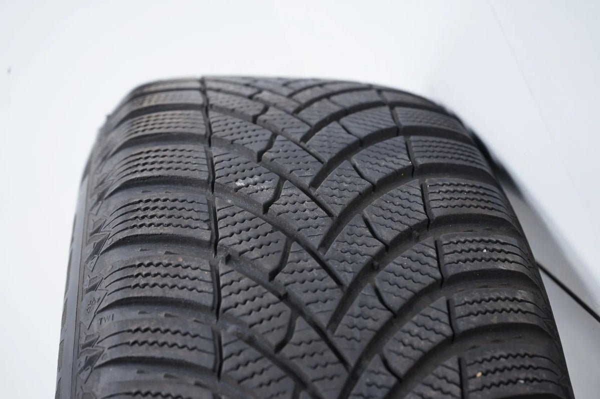 Audi Q3 83A F3 winter tires/wheels 215/65/17 inch Detailansicht 12