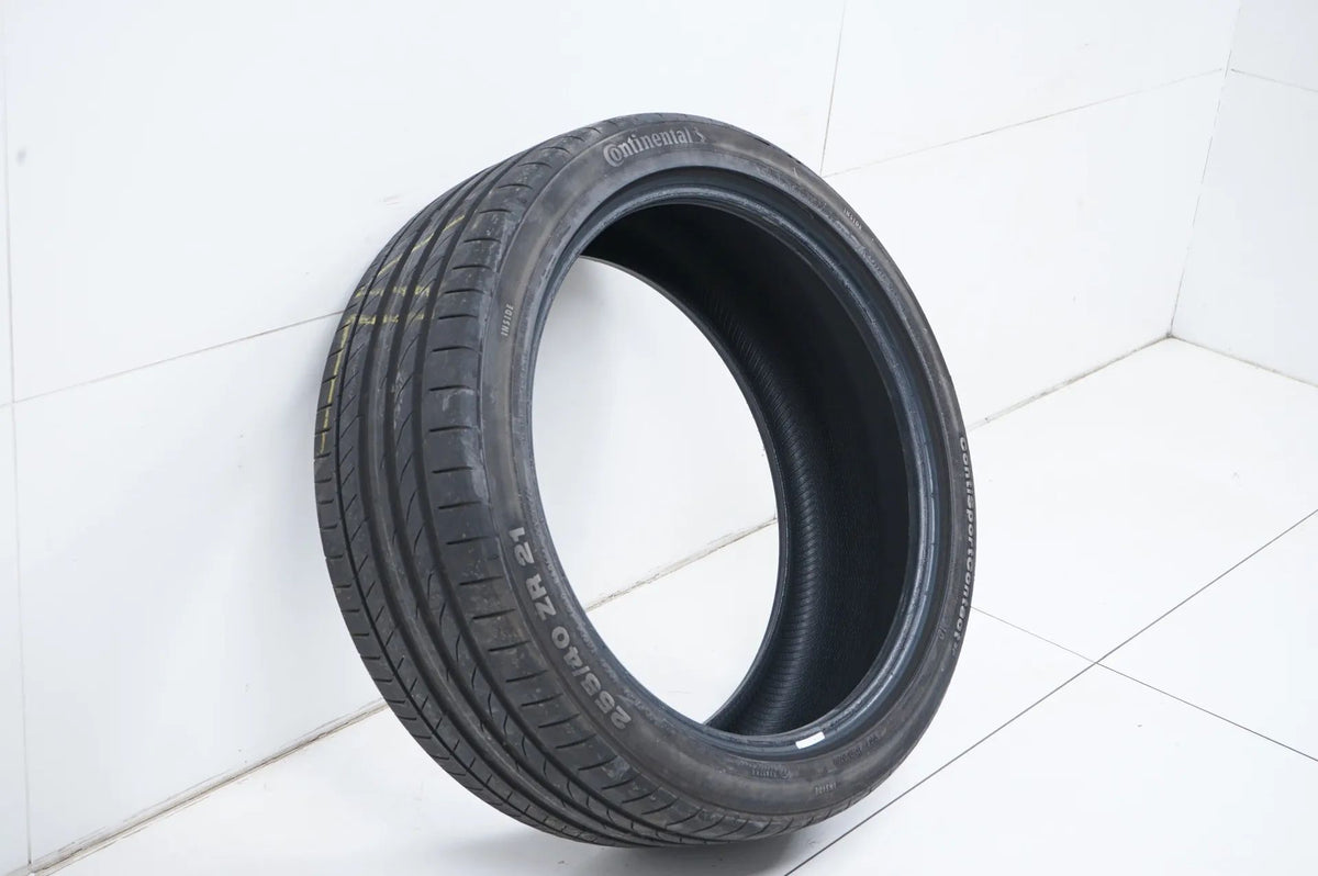 1 x Sommerreifen 255 40 21 Zoll Continental DOT16 ca.5mm Detailansicht 3