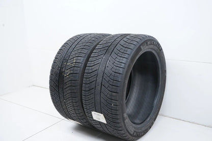 2 pneus hiver Michelin DOT20 MO 295/40/20 pouces, profondeur de sculpture d'environ 4 mm