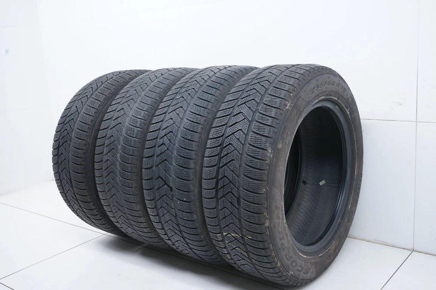 4x Winterreifen Pirelli 235 60 18 Zoll DOT17 MO ca.4mm