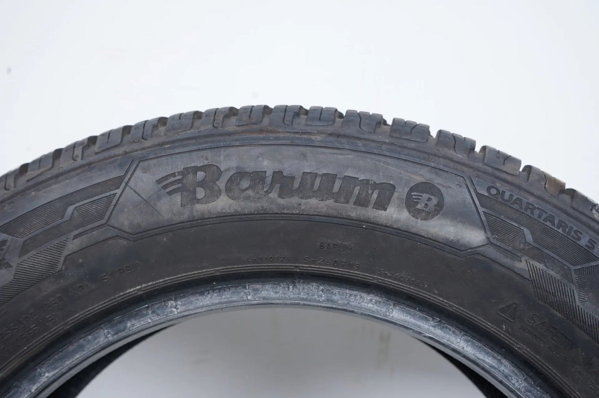 1x Winter tire 205 60 16 inch Barum approx. 7 mm DOT23 Detail view 2