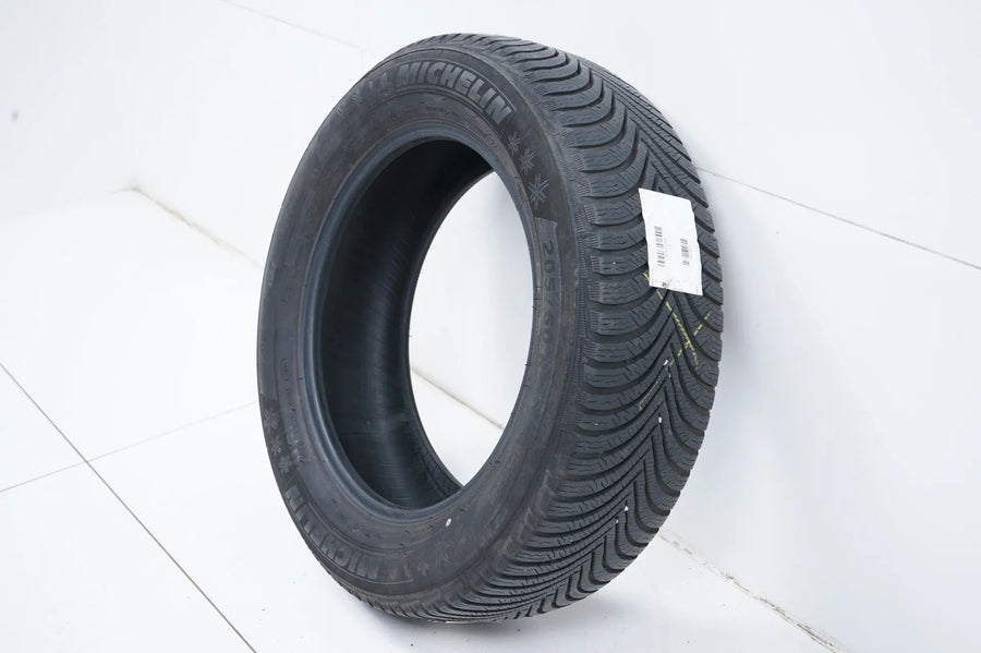 1x Winter tire 205 60 16 inch Michelin approx. 5 mm tread depth DOT21 MO