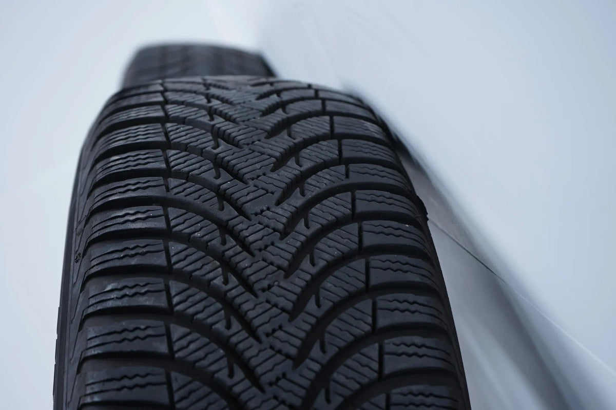 Mercedes GLA X156 W156 winter tires/wheels 215/60 R17 inch Detailansicht 12
