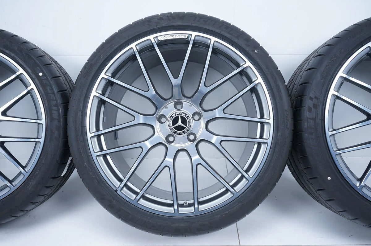 Like New Mercedes GTC C190 W190 AMG Summer Wheels 19/20 inch Detailansicht 6