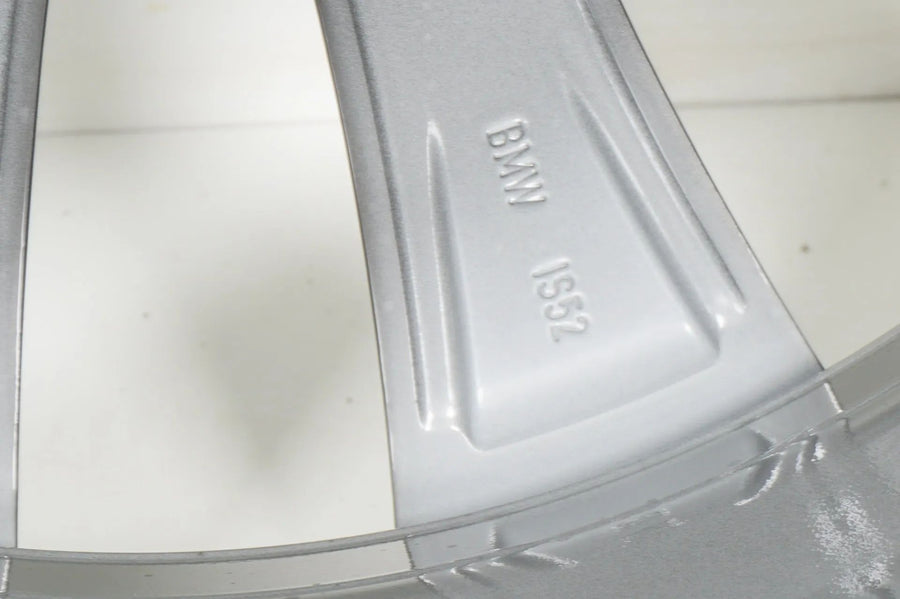 1 x Originální BMW řady 1 řady 2 F20 F21 F22 hliníkový disk 18 palců 387 6796217