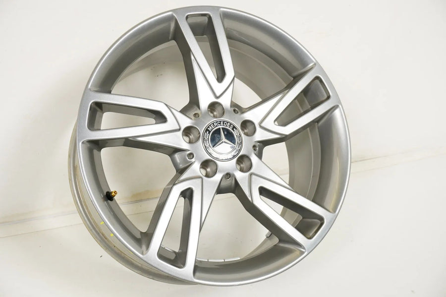 1 x NOVÝ Mercedes třídy C W204 hliníkový disk 18 palců A2044019202 8,5J