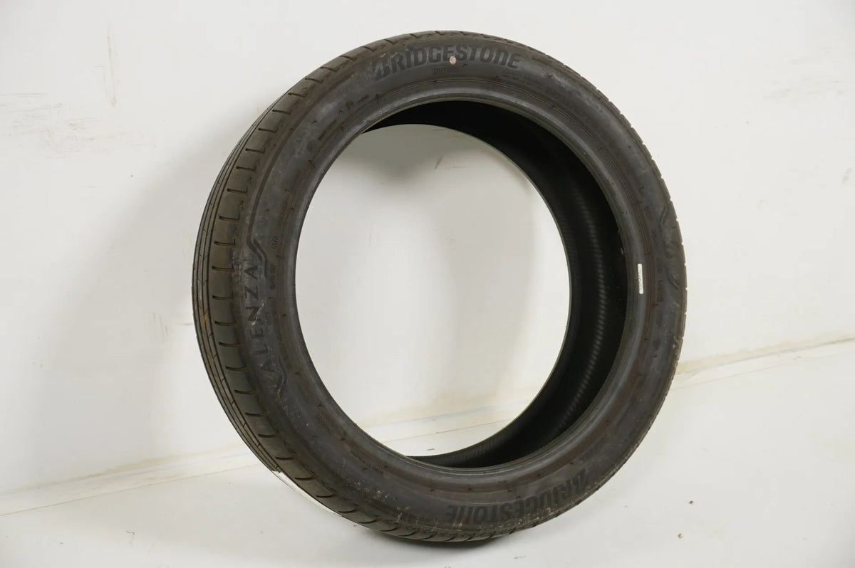 1x Sommerreifen Bridgestone 235 45 20 Zoll DOT18 MO ca.4mm Detailansicht 3