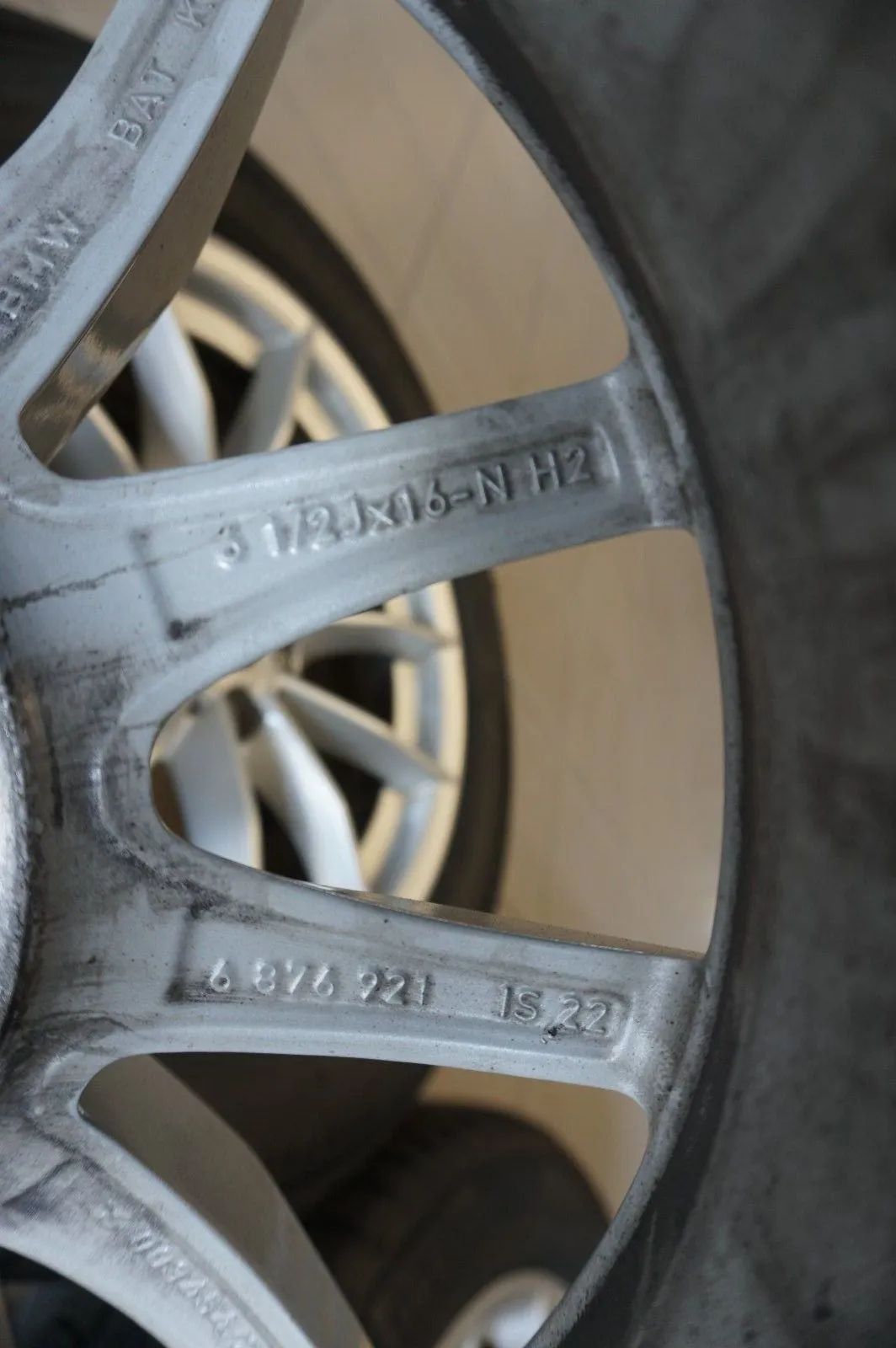 Jantes alu d'origine BMW Série 3 G20 G21 Roues d'hiver Pneus hiver 205 60 R16 7mm 2024 Vue détaillée 6
