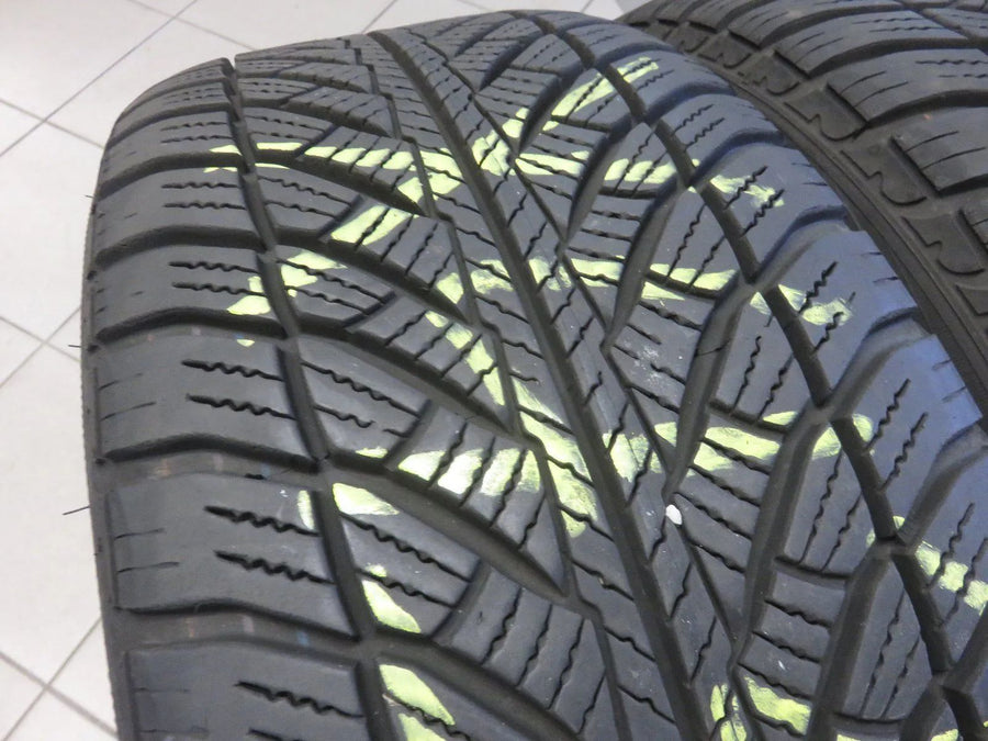Jantes alu originales Mercedes CLS C257 W257 roues hiver pneus hiver 245 45 R18