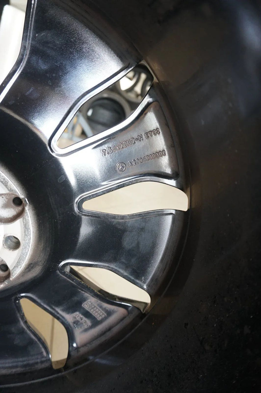 Jantes aluminium originales Mercedes EQC Roues complètes d'été Pneus d'été 235 50 255 45 R20 pouces