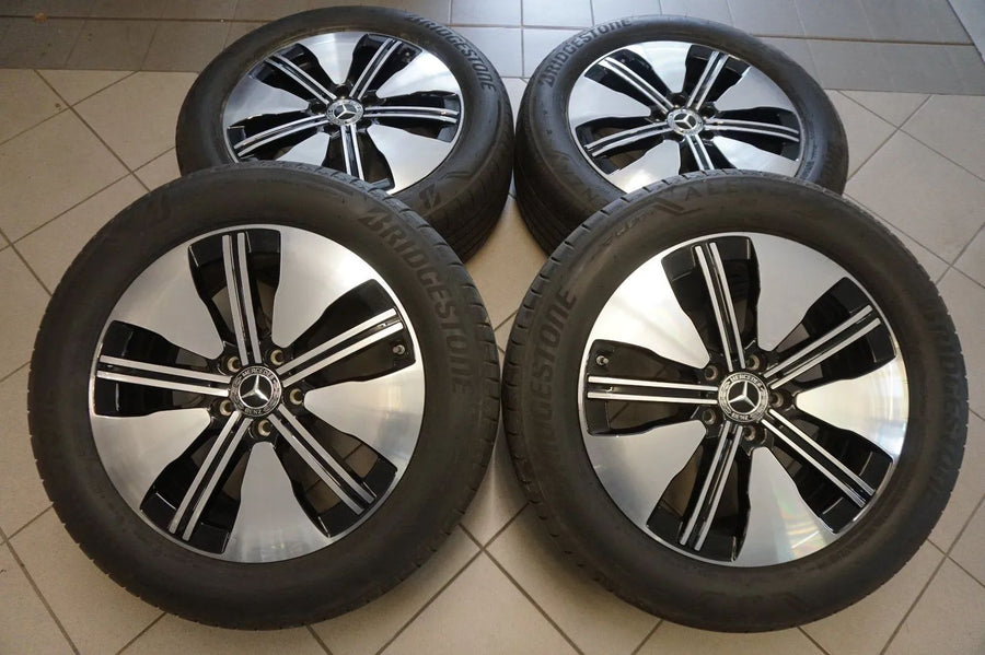 Jantes alu, pneus été, roues complètes 235 55 18 d'origine Mercedes EQA EQB X243 H243