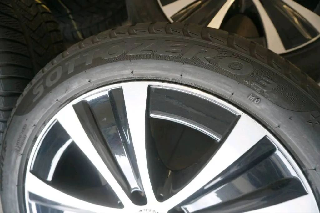 Mercedes Classe E W213 S213 Hybride E300de 300e Jantes alu Roues complètes hiver Pneus hiver Vue détaillée 5