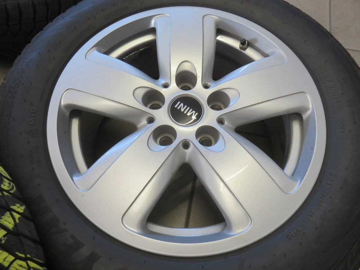 Genuine Mini Countryman F60 TOP Winter Wheels Winter Tires 205 65 R16 7mm Detailansicht 5