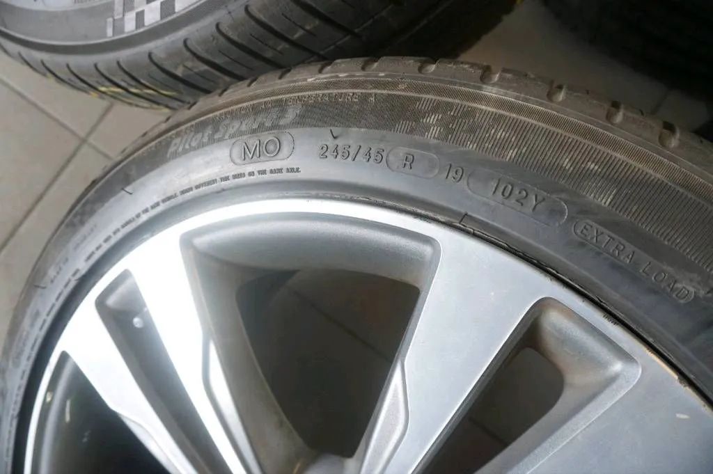 Genuine Mercedes S-Class W222 19 inch alloy wheels summer tires summer wheels Detailansicht 9