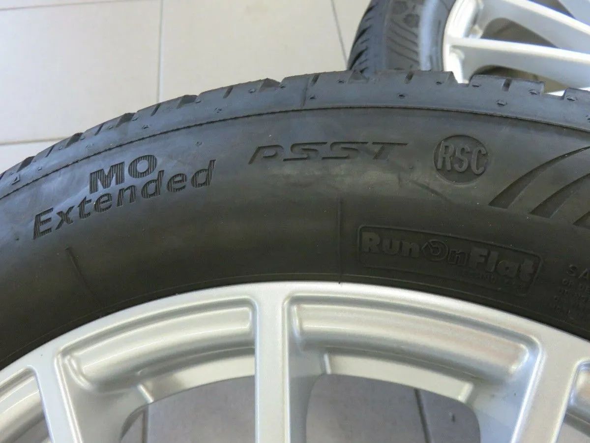 Original Mercedes GLA X156 W156 18 Zoll Alufelgen Winterreifen Winterräder 7mm Detailansicht 10