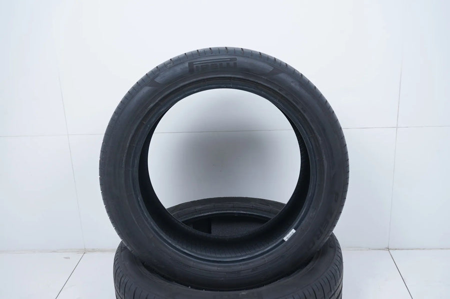 2 x Summer tires 255 45 19 inch Pirelli DOT22 approx. 7 mm MO