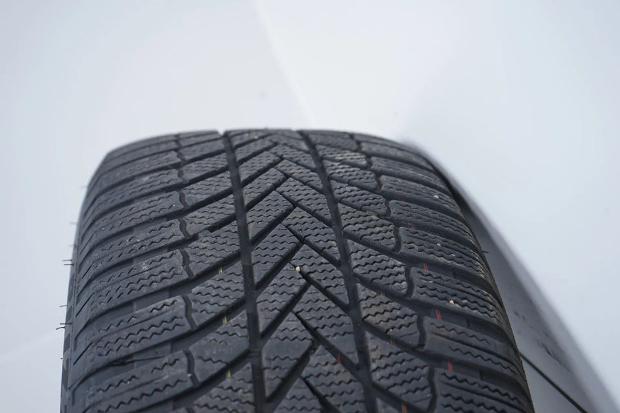 Pneus hiver et jantes hiver 19 pouces pour Mercedes EQC W293 N293